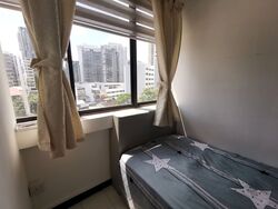 Lucky Plaza (D9), Apartment #614141211